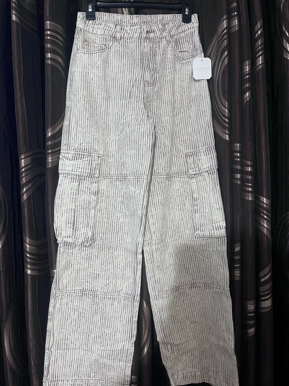 Altar'd State Women’s Ellis Pin-Striped Wide-Leg Cargo Pants, NWT